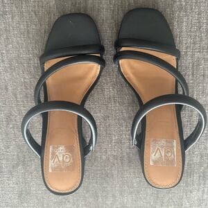 Dolce Vita Black block heel size 6